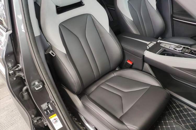 Used CHANGAN CS75 PLUS 2025 Model, 3rd Generation Champion Edition 1.5T Jinghang Version Right Front Seat