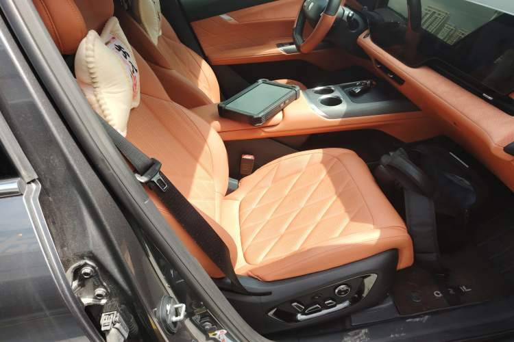 Used CHANGAN CS75 PLUS 2025 4th Generation 1.5T New Blue Whale Smart Luxury Edition Right Front Seat