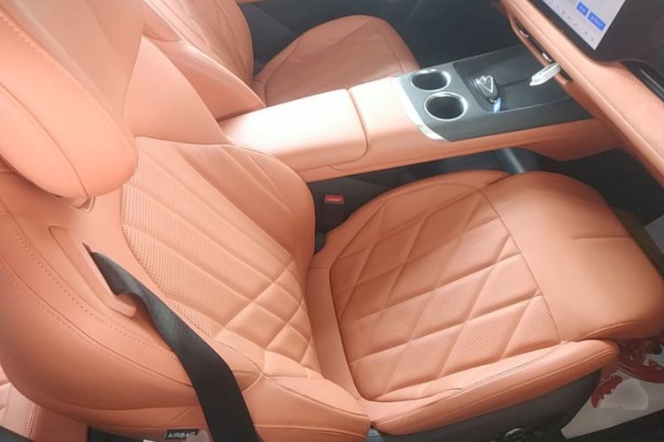 Used CHANGAN CS75 PLUS 2025 4th Generation 1.5T New Blue Whale Smart Luxury Edition Right Front Seat