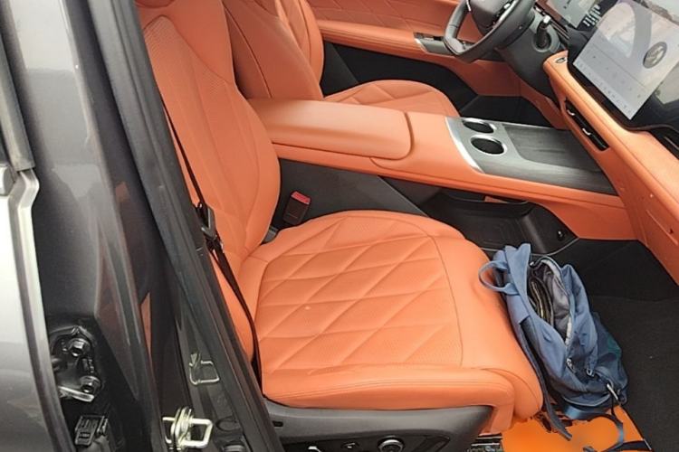 Used CHANGAN CS75 PLUS 2025 4th Generation 1.5T New Blue Whale Smart Luxury Edition Right Front Seat
