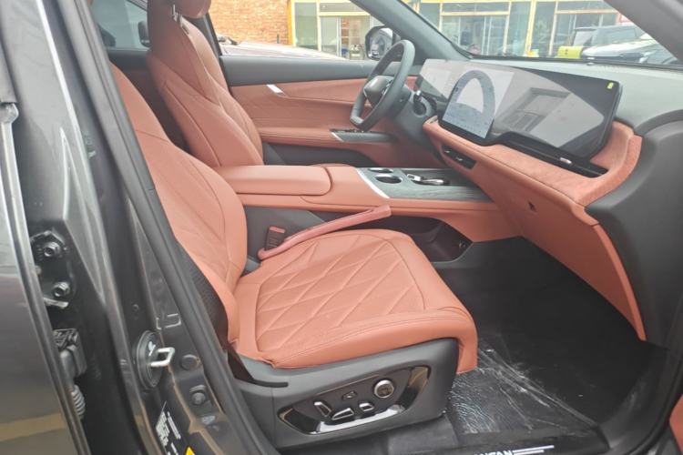Used CHANGAN CS75 PLUS 2025 4th Generation 1.5T New Blue Whale Smart Luxury Edition Right Front Seat