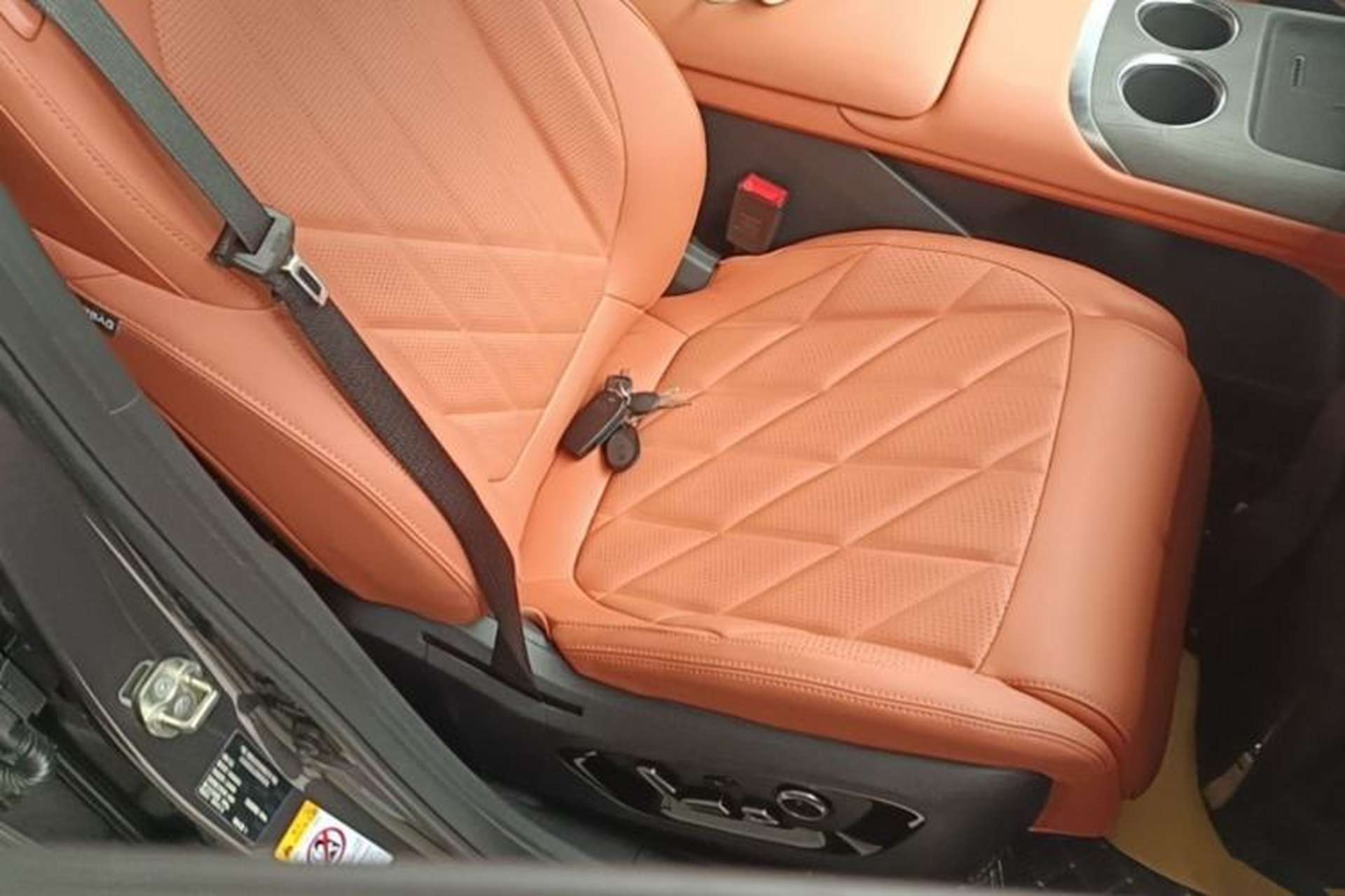 Used CHANGAN CS75 PLUS 2025 4th Generation UItra 2.0T New Blue Whale – Smart & Powerful Version Right Front Seat