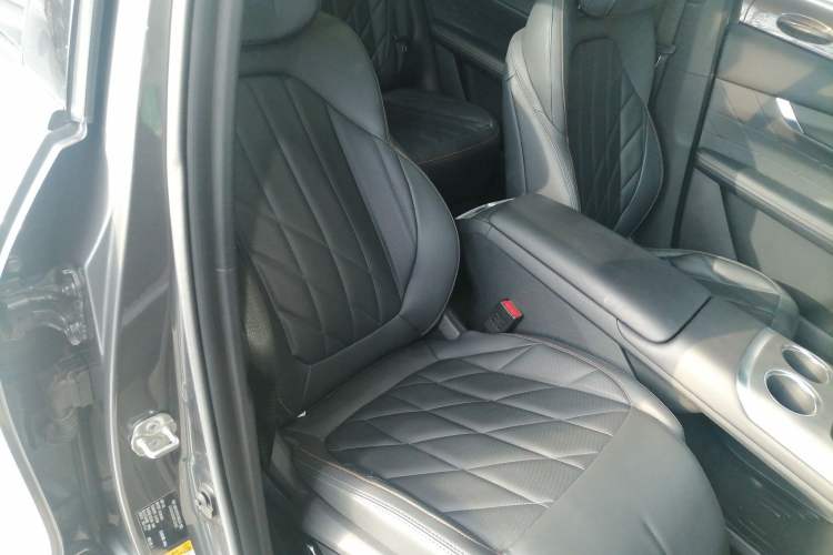 Used CHANGAN CS75 PLUS 2025 4th Generation 1.5T New Blue Whale Smart Luxury Edition Right Front Seat