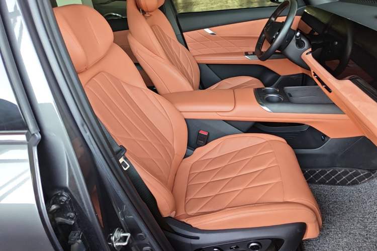 Used CHANGAN CS75 PLUS 2025 4th Generation 1.5T New Blue Whale Smart Flagship Version Right Front Seat