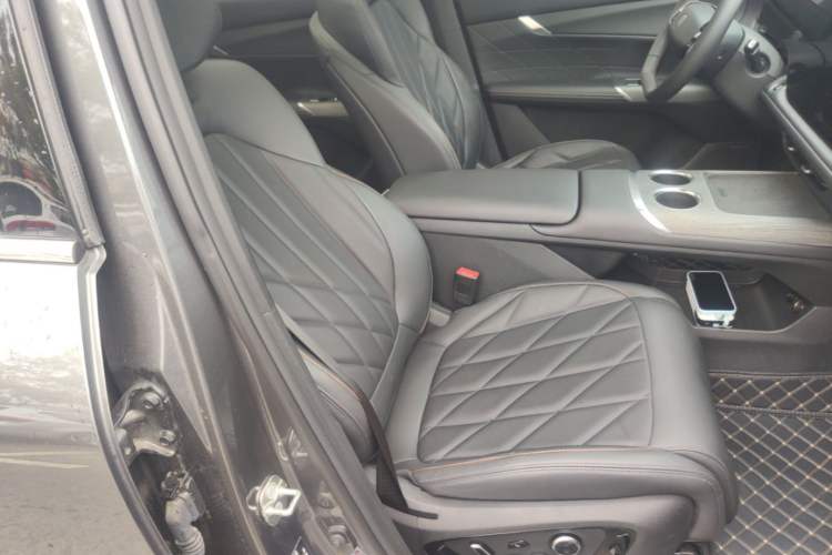 Used CHANGAN CS75 PLUS 2025 4th Generation UItra 2.0T New Blue Whale Smart Intelligent Powertrain Version Right Front Seat