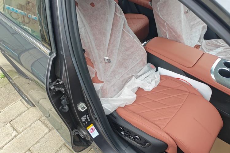 Used CHANGAN CS75 PLUS 2025 4th Generation 1.5T New Blue Whale Smart Luxury Edition Right Front Seat