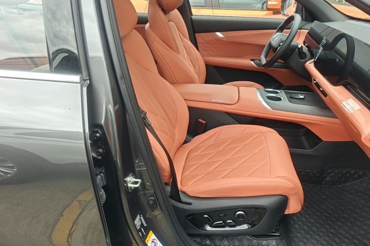 Used CHANGAN CS75 PLUS 2025 4th Generation 1.5T New Blue Whale Smart Flagship Version Right Front Seat