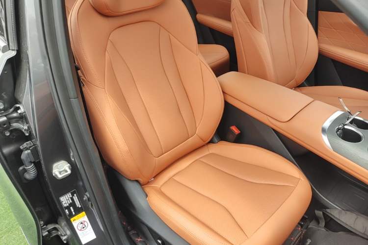 Used CHANGAN CS75 PLUS 2025 Model, 4th Generation 1.5T New Blue Whale Smart Excellence Version Right Front Seat