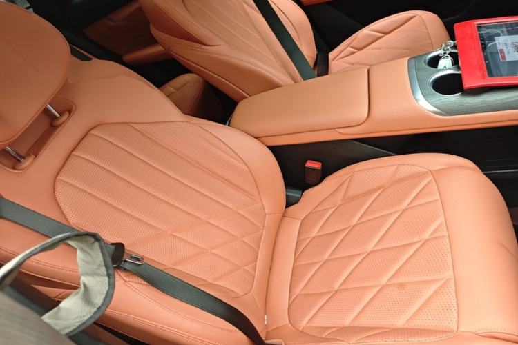 Used CHANGAN CS75 PLUS 2025 4th Generation UItra 2.0T New Blue Whale Engine – Wind Style Right Front Seat
