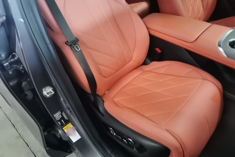 Used CHANGAN CS75 PLUS 2025 4th Generation 1.5T New Blue Whale Smart Luxury Edition Right Front Seat