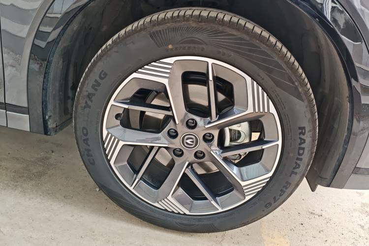 Used CHANGAN CS75 PLUS 2025 4th Generation 1.5T New Blue Whale Smart Flagship Version Right Front Wheel Hub
