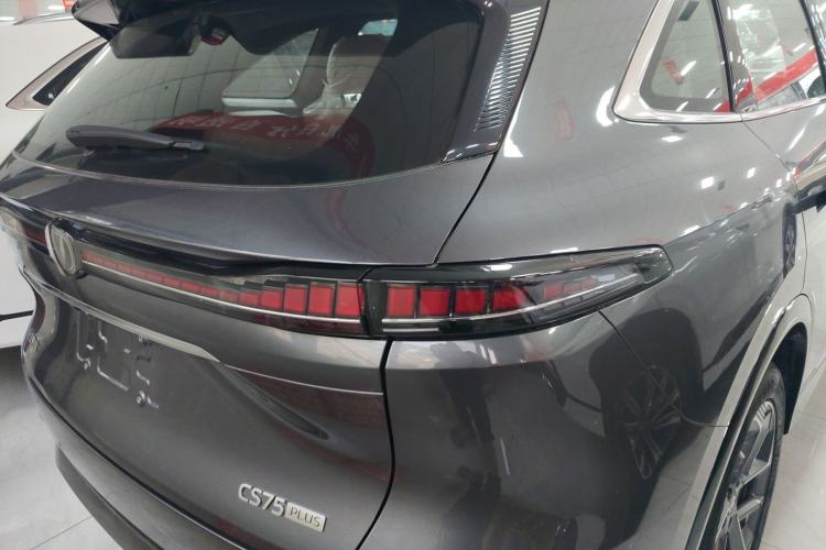 Used CHANGAN CS75 PLUS 2025 4th Generation 1.5T New Blue Whale Smart Luxury Edition Right Rear Taillight