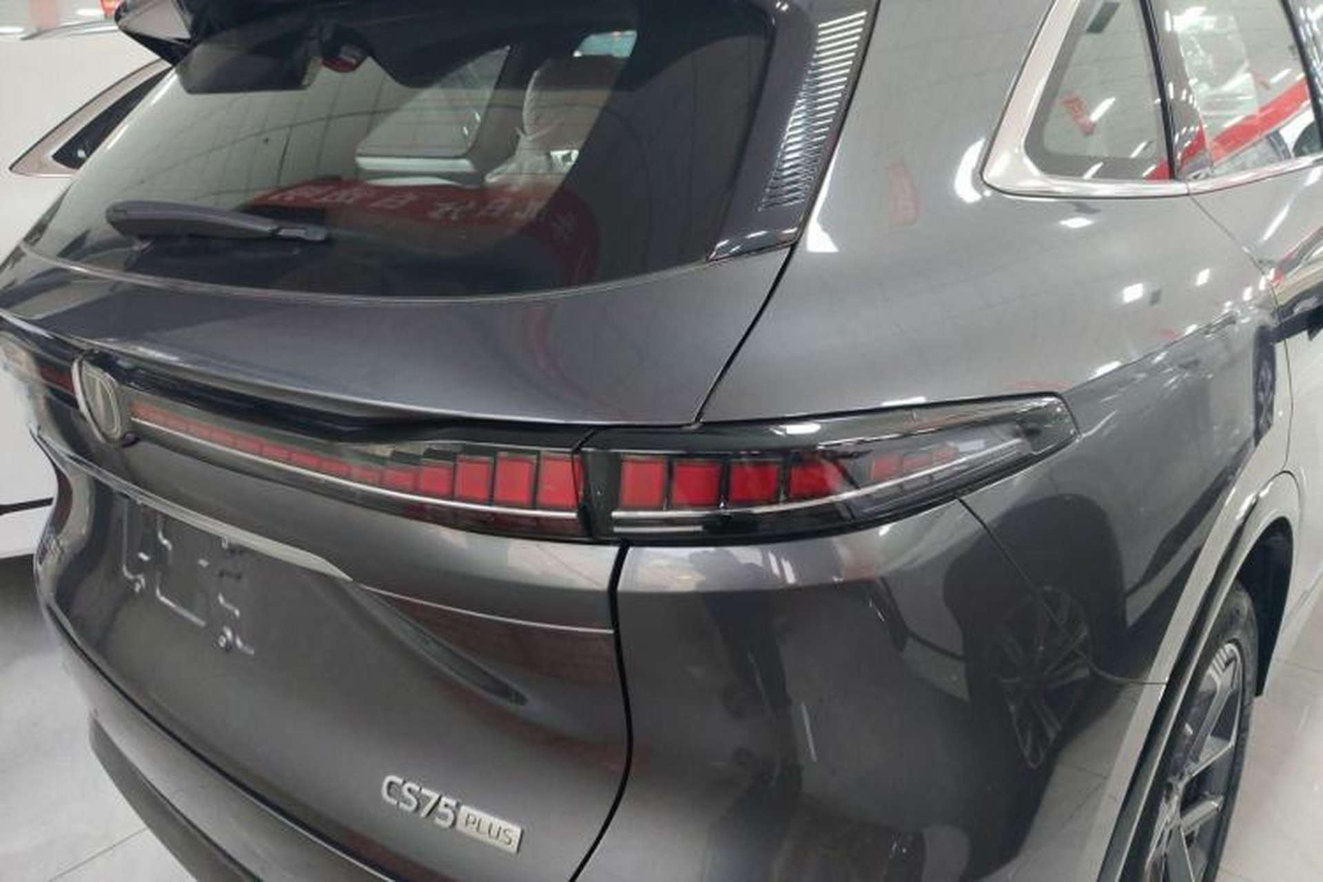 Used CHANGAN CS75 PLUS 2025 4th Generation 1.5T New Blue Whale Smart Luxury Edition Right Rear Taillight