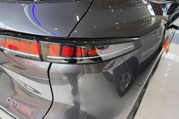 Used CHANGAN CS75 PLUS 2025 4th Generation 1.5T New Blue Whale Smart Whale Enjoyment Edition Right Rear Taillight
