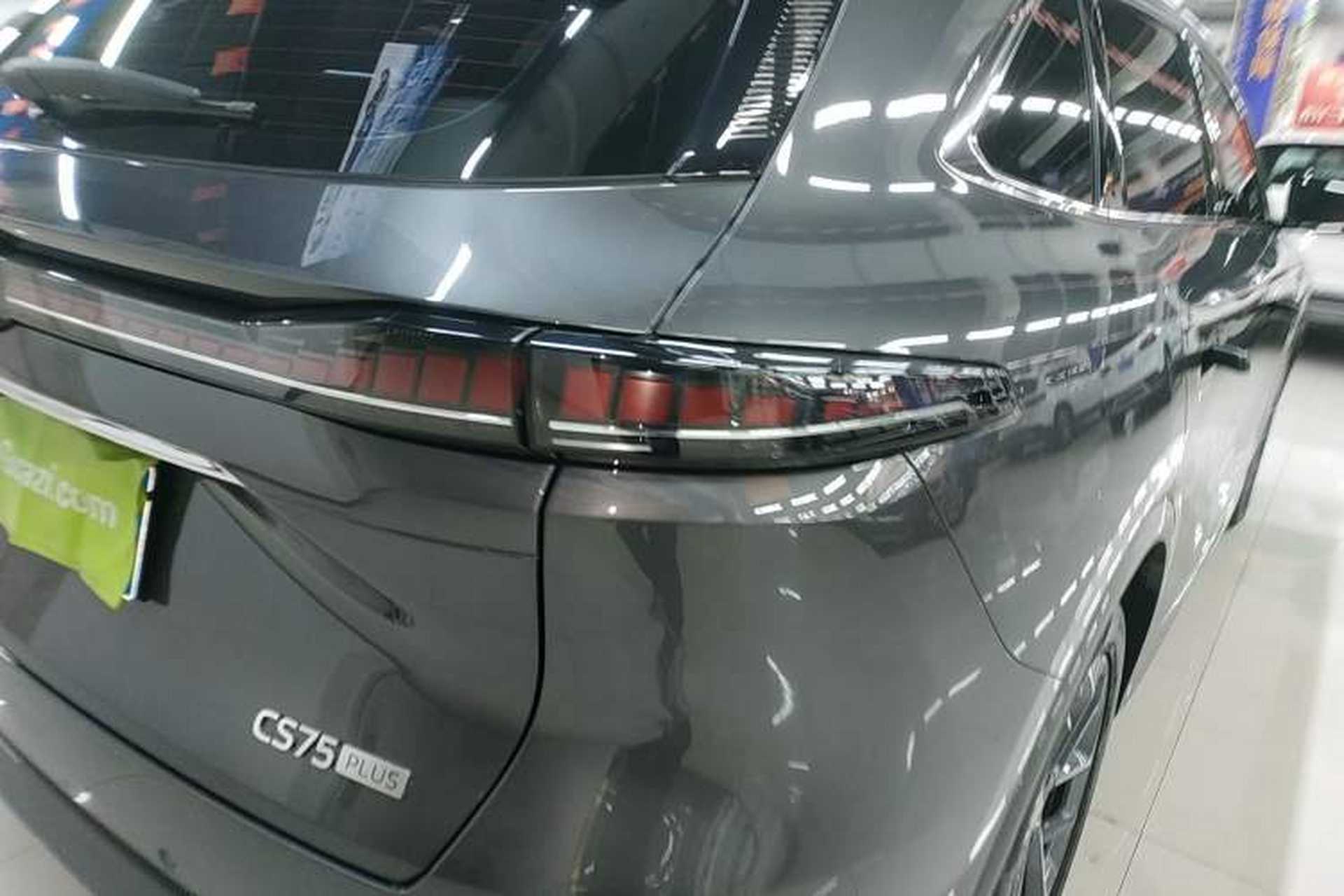 Used CHANGAN CS75 PLUS 2025 4th Generation 1.5T New Blue Whale Smart Flagship Version Right Rear Taillight