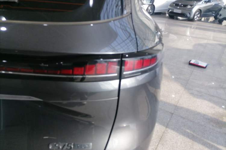 Used CHANGAN CS75 PLUS 2025 4th Generation 1.5T New Blue Whale Smart Luxury Edition Right Rear Taillight