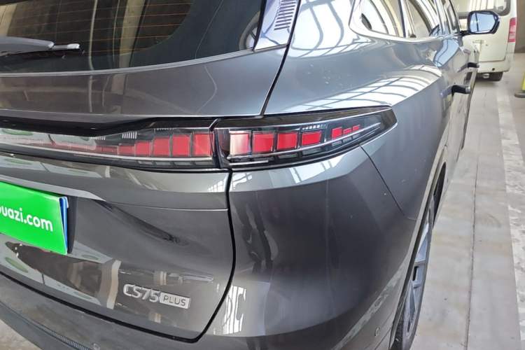 Used CHANGAN CS75 PLUS 2025 4th Generation 1.5T New Blue Whale Smart Flagship Version Right Rear Taillight