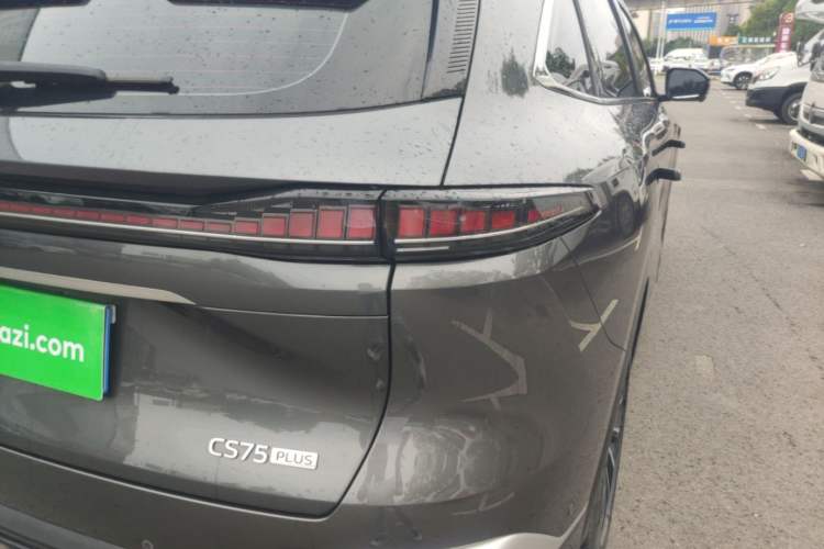 Used CHANGAN CS75 PLUS 2025 4th Generation UItra 2.0T New Blue Whale Smart Intelligent Powertrain Version Right Rear Taillight