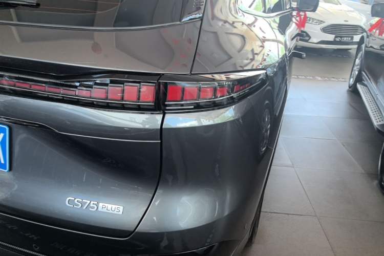 Used CHANGAN CS75 PLUS 2025 4th Generation 1.5T New Blue Whale Smart Flagship Version Right Rear Taillight