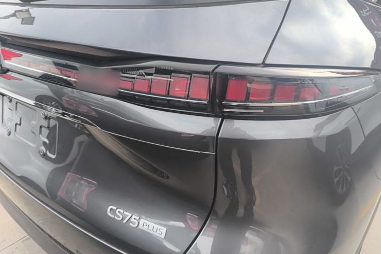 Used CHANGAN CS75 PLUS 2025 4th Generation 1.5T New Blue Whale Smart Flagship Version Right Rear Taillight
