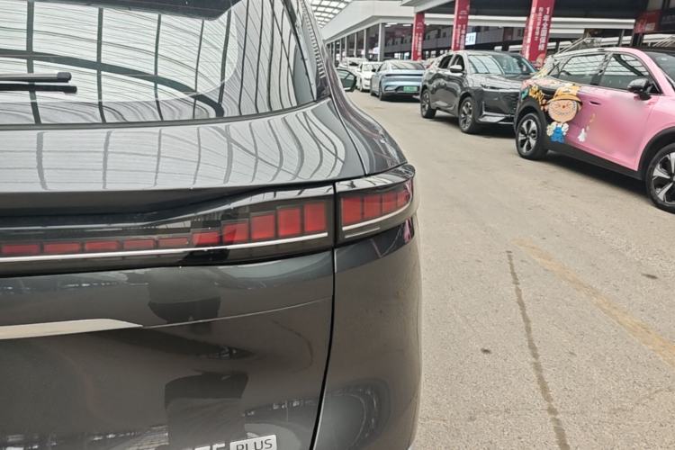 Used CHANGAN CS75 PLUS 2025 4th Generation UItra 2.0T New Blue Whale Engine – Wind Style Right Rear Taillight