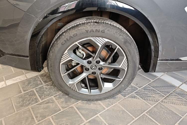 Used CHANGAN CS75 PLUS 2025 4th Generation 1.5T New Blue Whale Smart Luxury Edition Right Rear Wheel Hub