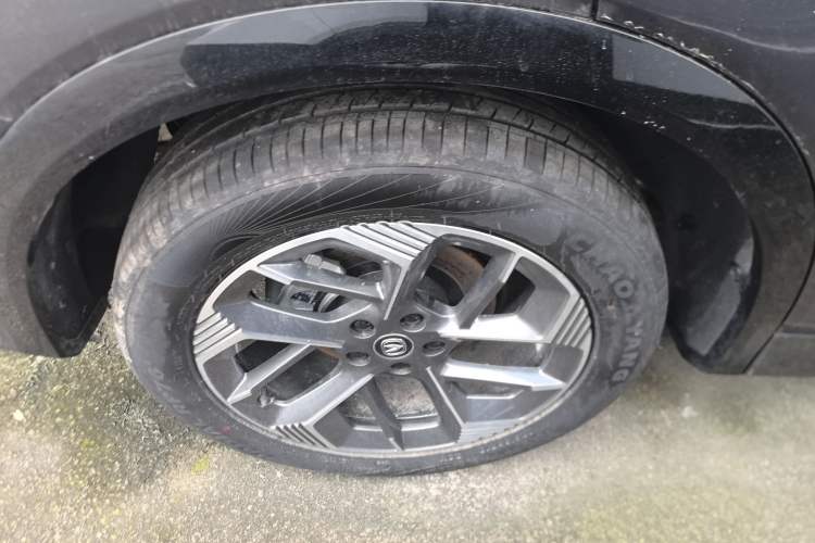 Used CHANGAN CS75 PLUS 2025 4th Generation 1.5T New Blue Whale Smart Flagship Version Right Rear Wheel Hub