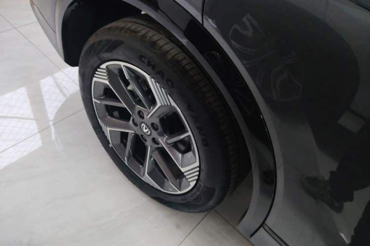 Used CHANGAN CS75 PLUS 2025 4th Generation 1.5T New Blue Whale Smart Luxury Edition Right Rear Wheel Hub