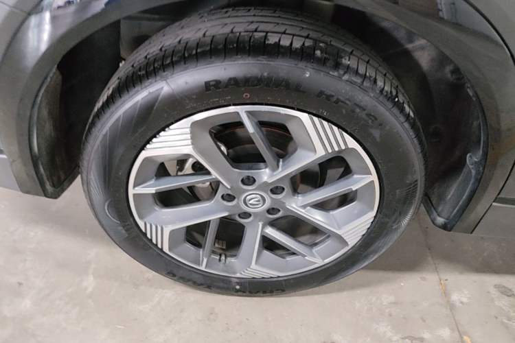 Used CHANGAN CS75 PLUS 2025 4th Generation 1.5T New Blue Whale Smart Flagship Version Right Rear Wheel Hub