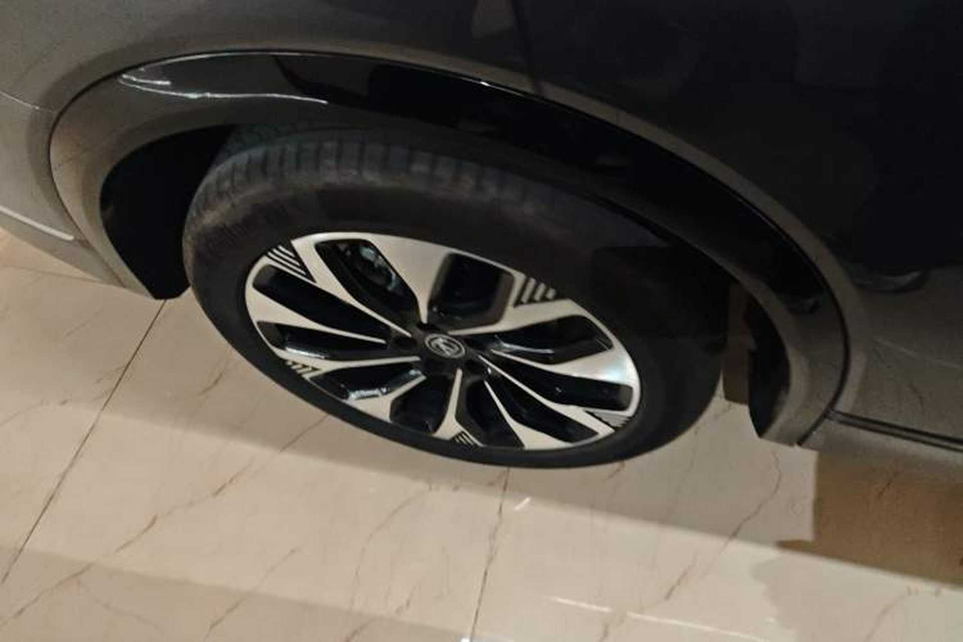 Used CHANGAN CS75 PLUS 2025 4th Generation UItra 2.0T New Blue Whale – Smart & Powerful Version Right Rear Wheel Hub