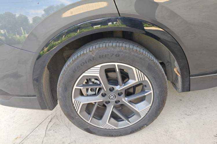 Used CHANGAN CS75 PLUS 2025 4th Generation 1.5T New Blue Whale Smart Luxury Edition Right Rear Wheel Hub
