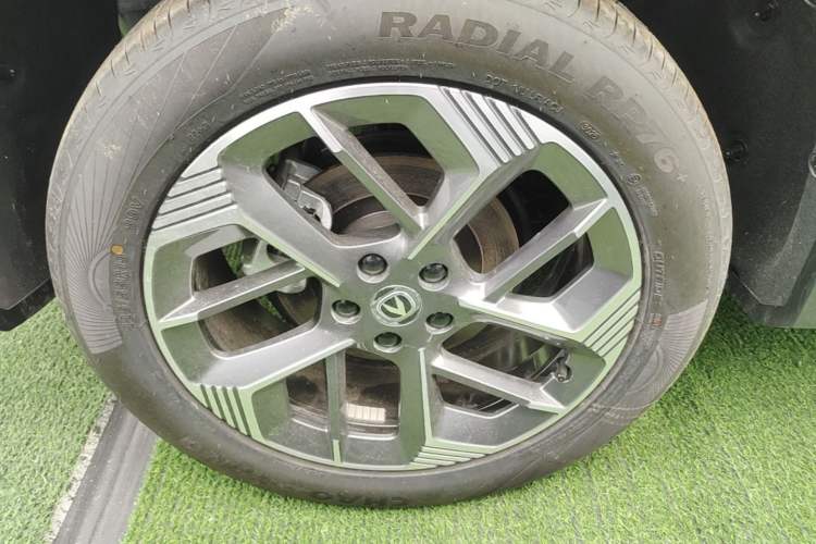 Used CHANGAN CS75 PLUS 2025 Model, 4th Generation 1.5T New Blue Whale Smart Excellence Version Right Rear Wheel Hub