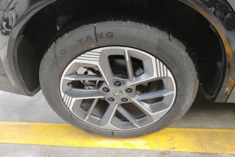 Used CHANGAN CS75 PLUS 2025 4th Generation 1.5T New Blue Whale Smart Luxury Edition Right Rear Wheel Hub