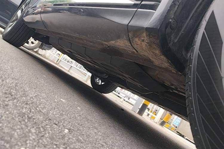 Used CHANGAN CS75 PLUS 2025 4th Generation 1.5T New Blue Whale Smart Luxury Edition Right Side Sill