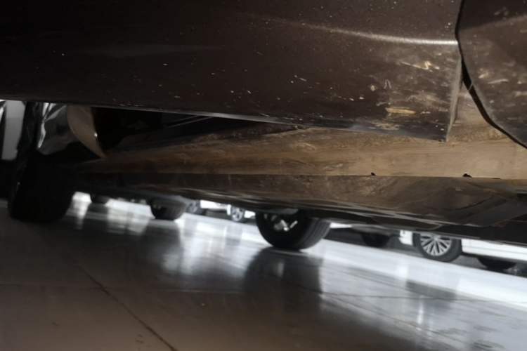 Used CHANGAN CS75 PLUS 2025 4th Generation 1.5T New Blue Whale Smart Luxury Edition Right Side Sill