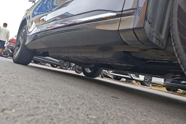 Used CHANGAN CS75 PLUS 2025 4th Generation 1.5T New Blue Whale Smart Flagship Version Right Side Sill