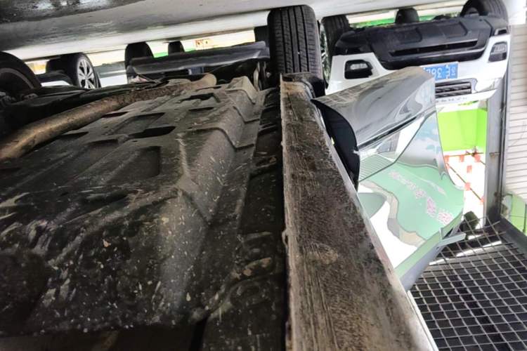 Used CHANGAN CS75 PLUS 2025 4th Generation 1.5T New Blue Whale Smart Luxury Edition Right Side Sill