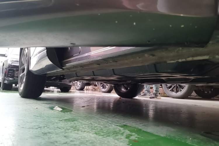 Used CHANGAN CS75 PLUS 2025 4th Generation 1.5T New Blue Whale Smart Luxury Edition Right Side Sill