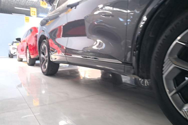 Used CHANGAN CS75 PLUS 2025 4th Generation 1.5T New Blue Whale Smart Luxury Edition Right Side Sill