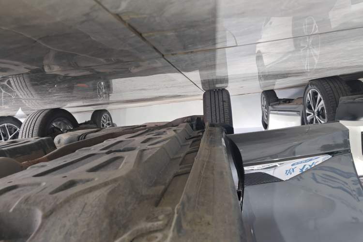 Used CHANGAN CS75 PLUS 2025 4th Generation 1.5T New Blue Whale Smart Luxury Edition Right Side Sill