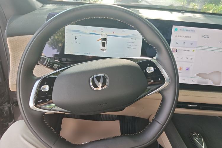 Used CHANGAN CS75 PLUS 2025 4th Generation 1.5T New Blue Whale Smart Luxury Edition Steering Wheel