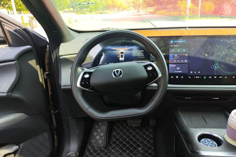 Used CHANGAN CS75 PLUS 2025 4th Generation 1.5T New Blue Whale Smart Luxury Edition Steering Wheel