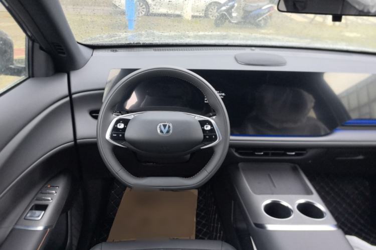 Used CHANGAN CS75 PLUS 2025 4th Generation 1.5T New Blue Whale Smart Flagship Version Steering Wheel