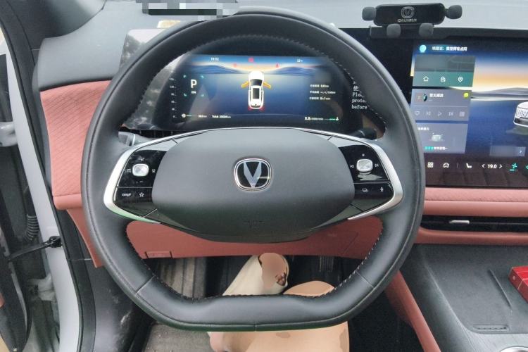 Used CHANGAN CS75 PLUS 2025 4th Generation 1.5T New Blue Whale Smart Luxury Edition Steering Wheel