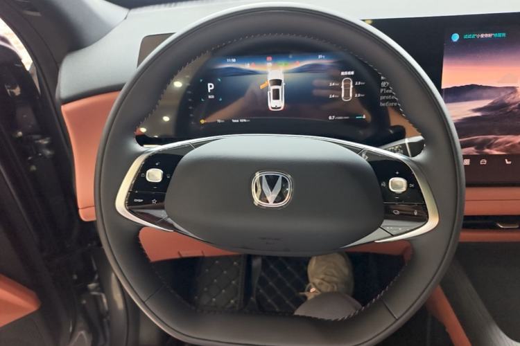 Used CHANGAN CS75 PLUS 2025 Model, 4th Generation 1.5T New Blue Whale Smart Excellence Version Steering Wheel
