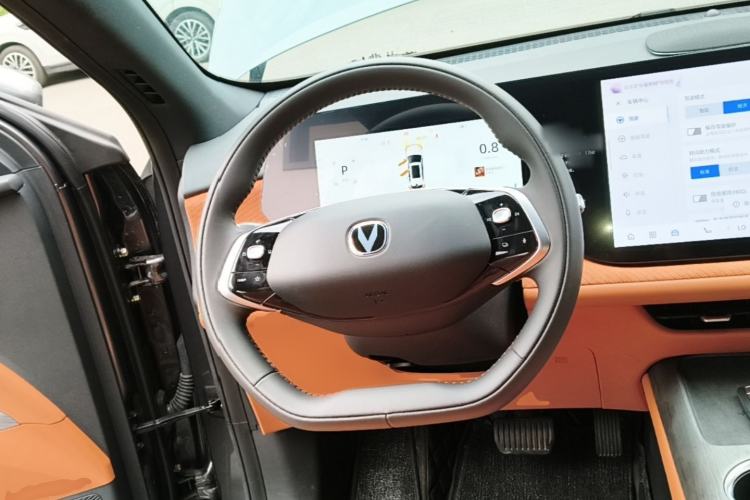 Used CHANGAN CS75 PLUS 2025 4th Generation 1.5T New Blue Whale Smart Flagship Version Steering Wheel