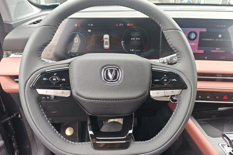 Used CHANGAN CS75 PLUS 2025 Model, 3rd Generation Champion Edition 1.5T Jinghang Version Steering Wheel