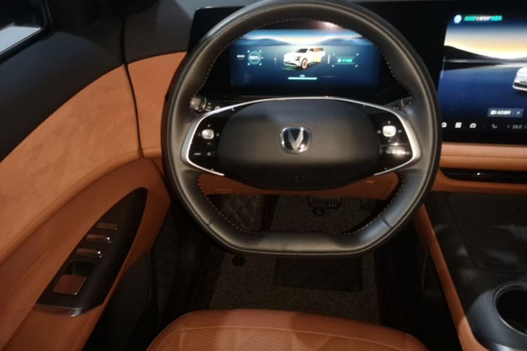 Used CHANGAN CS75 PLUS 2025 4th Generation 1.5T New Blue Whale Smart Luxury Edition Steering Wheel