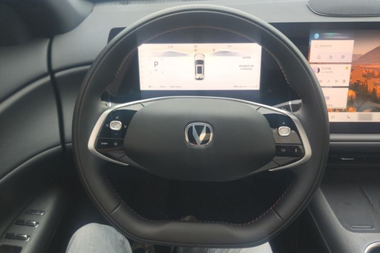 Used CHANGAN CS75 PLUS 2025 4th Generation UItra 2.0T New Blue Whale Smart Intelligent Powertrain Version Steering Wheel