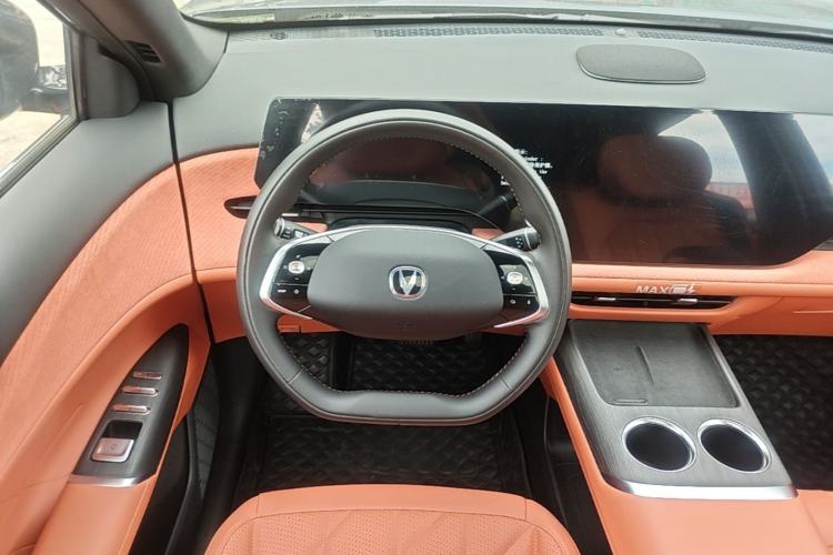 Used CHANGAN CS75 PLUS 2025 4th Generation 1.5T New Blue Whale Smart Flagship Version Steering Wheel